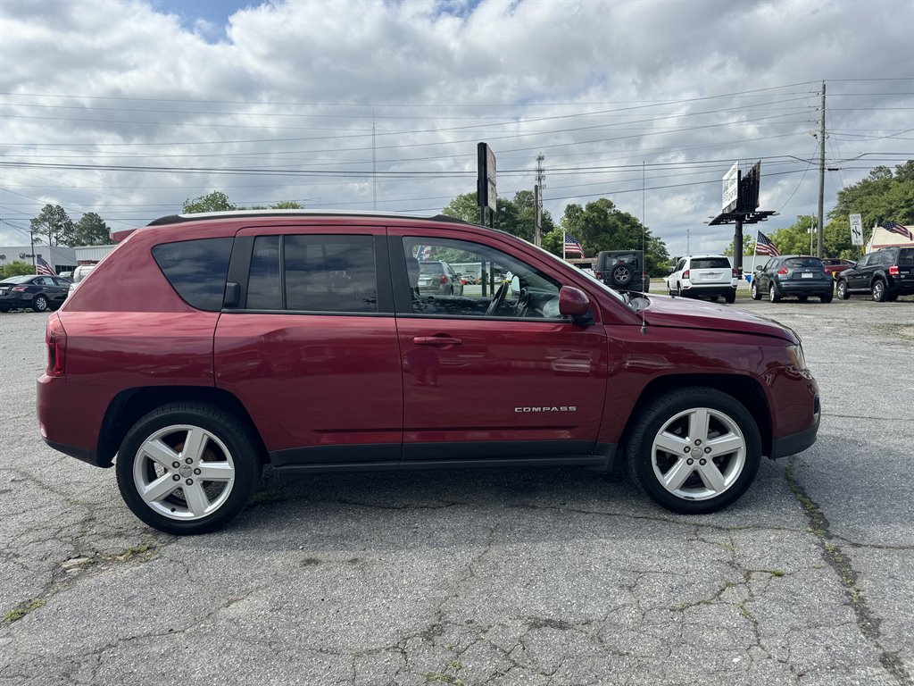 2014 Jeep Compass Latitude photo 3