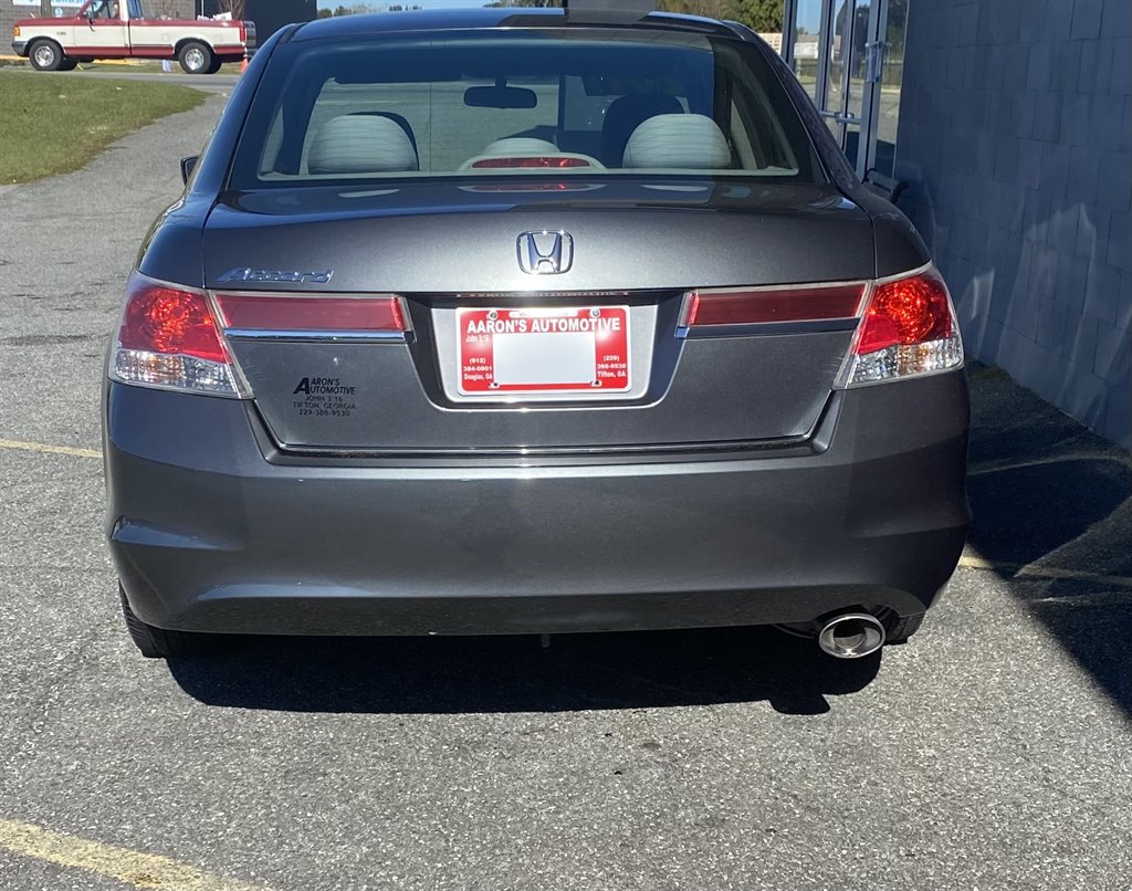 2011 Honda Accord LX photo 2