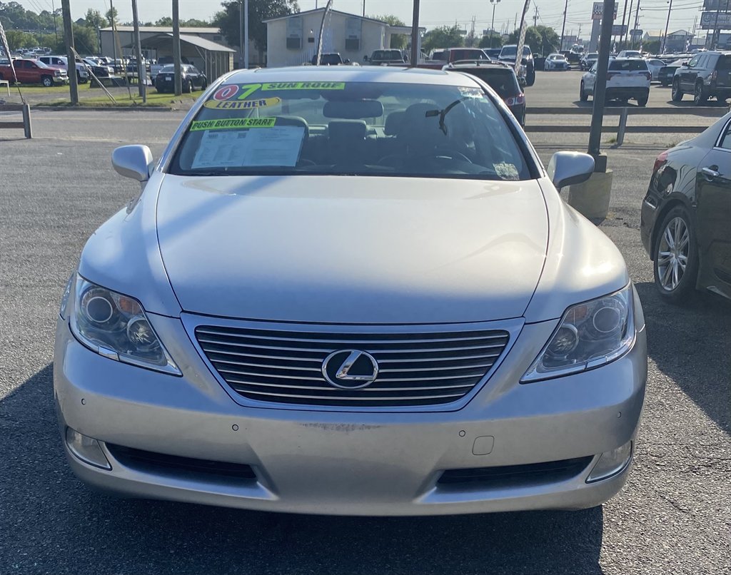 2007 Lexus LS Base's photo