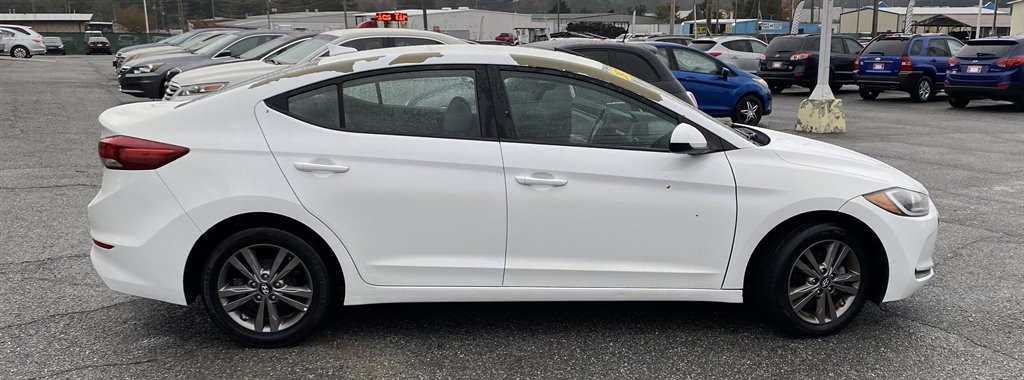 2017 Hyundai Elantra Limited photo 3