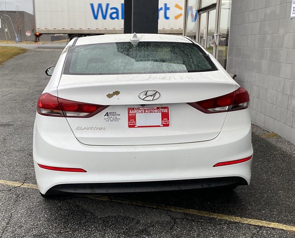 2017 Hyundai Elantra Limited photo 2