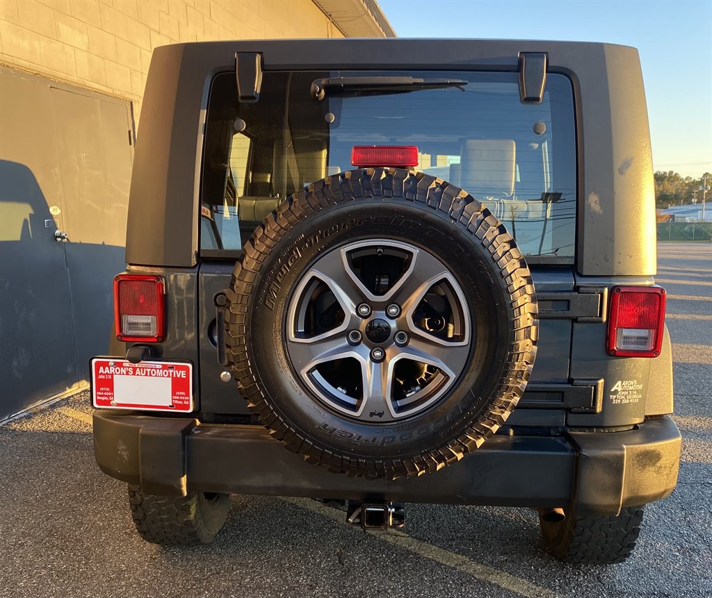 2008 Jeep Wrangler Unlimited Rubicon photo 2