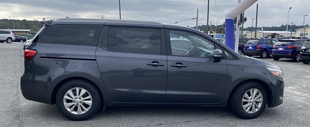 2015 Kia Sedona LX photo 3